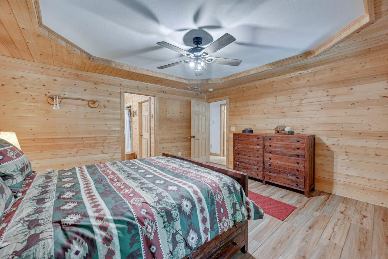 Smoky Mountain Cabin With Camping Area And Fire Pit! Whittier Екстериор снимка